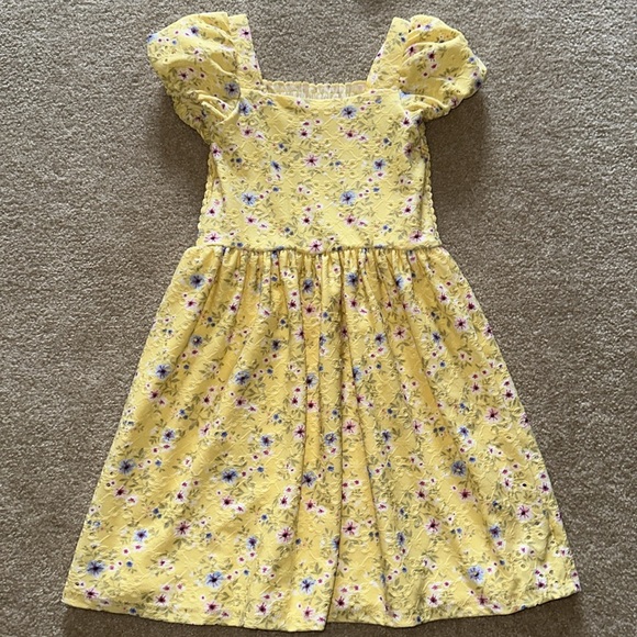 Dress - Picture 6 of 6